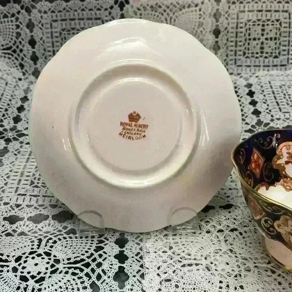 Royal Albert Heirloom Footed  Cup &
Saucer england - Picture 4 of 16